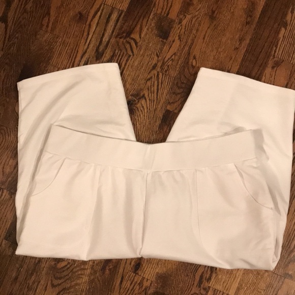 Christopher & Banks Pull On Capri - Picture 4 of 11